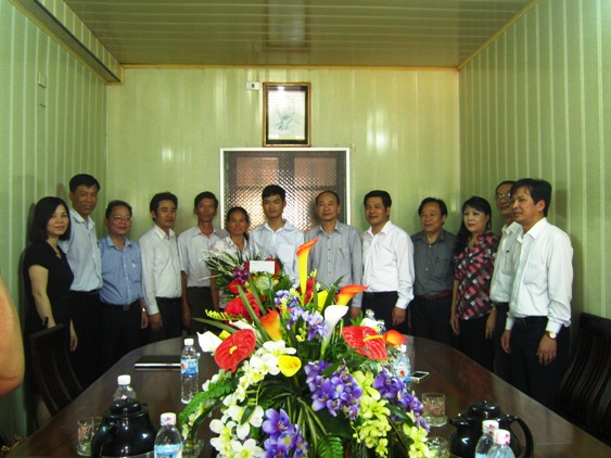 Lãnh đạo Tỉnh ủy, HĐND, UBND tỉnh Thái Bình gặp mặt chúc mừng em Vũ Xuân Trung