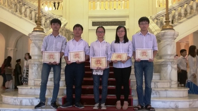 5 học sinh THPT Chuyên Thái Bình nhận học bổng Odon Vallet năm 2016