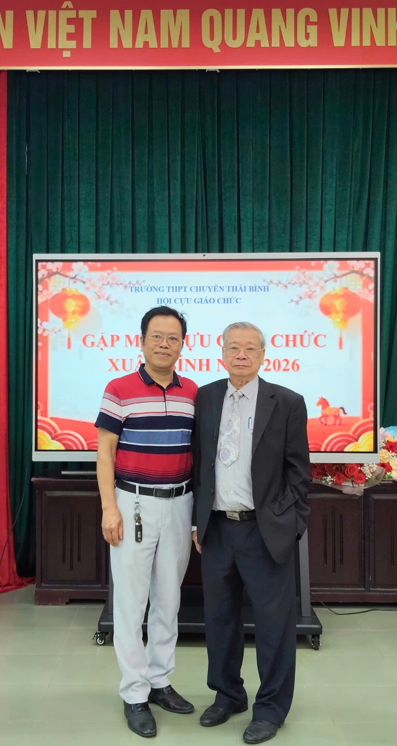 Thầy Ngọc, Thầy Âu